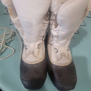 Sorely snow boots